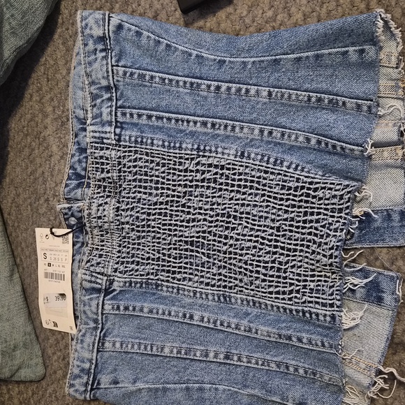 Zara Corset - Excellent Condition.  Didnt fit Me. 😞 - Picture 3 of 3